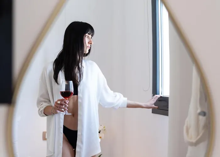 Electra & Perivolos (Santorini)